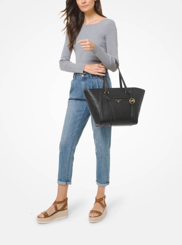 Damske Prenosná Taška Michael Kors Carine Medium Pebbled Leather Čierne - Kabelky Michael Kors Obchod | LNHIQ-1436